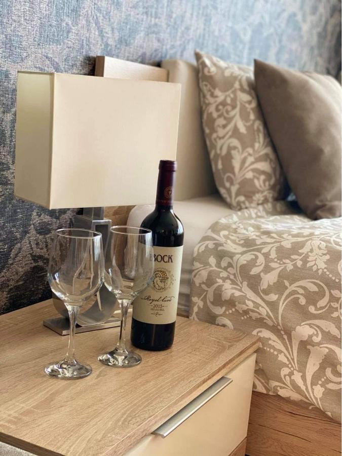 Lake And Spa Apartman Velence Exteriör bild